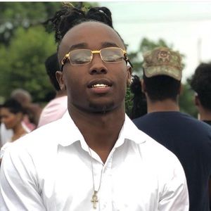 Meet your Posher, Malik